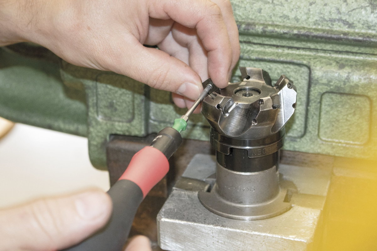 Wiha Torque screwdriver TorqueVario®-S variably adjustable torque limit 0.1 - 0.6 (36850) – Image 21 of 22