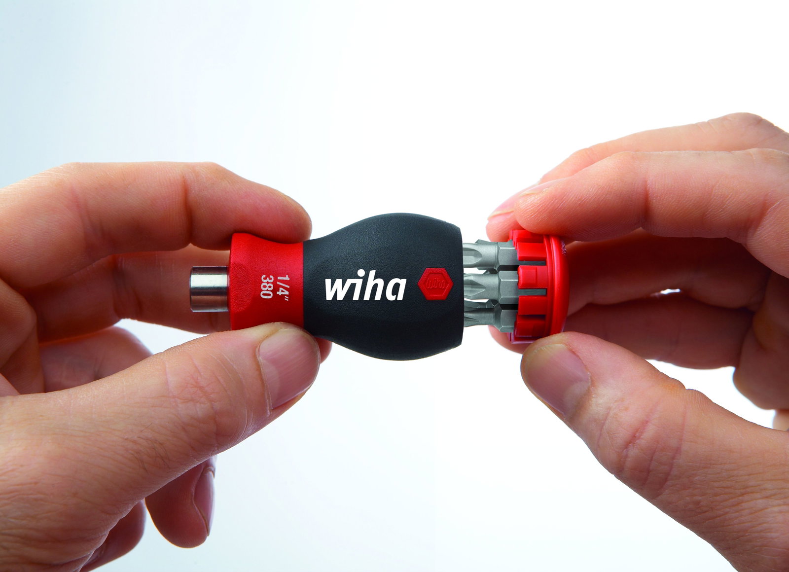 Wiha Screwdriver with bit magazine magnetic TORX® with 6 bits, Stubby, 1/4" (33744) – Image 6 of 21
