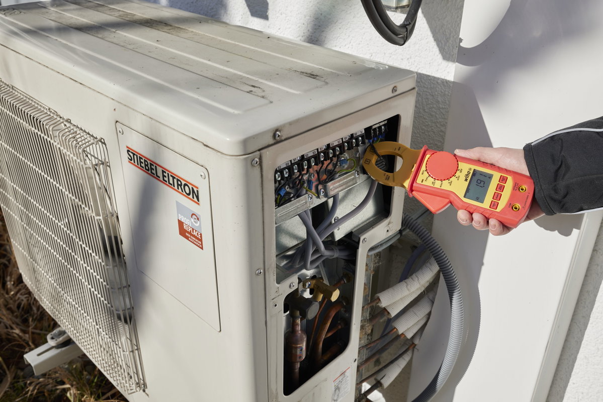 Wiha Clamp meter up to 1,000 V AC, CAT IV incl. 2x AAA batteries (45219) – Image 10 of 13