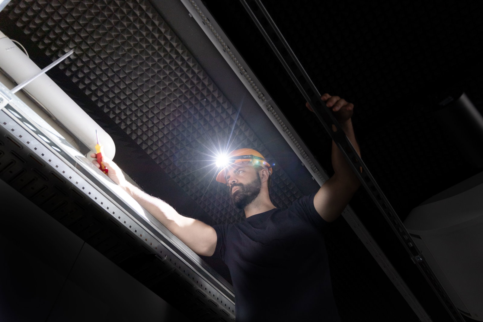 Wiha Headlamp 500 lm with motion sensor (45700) – Image 26 of 28