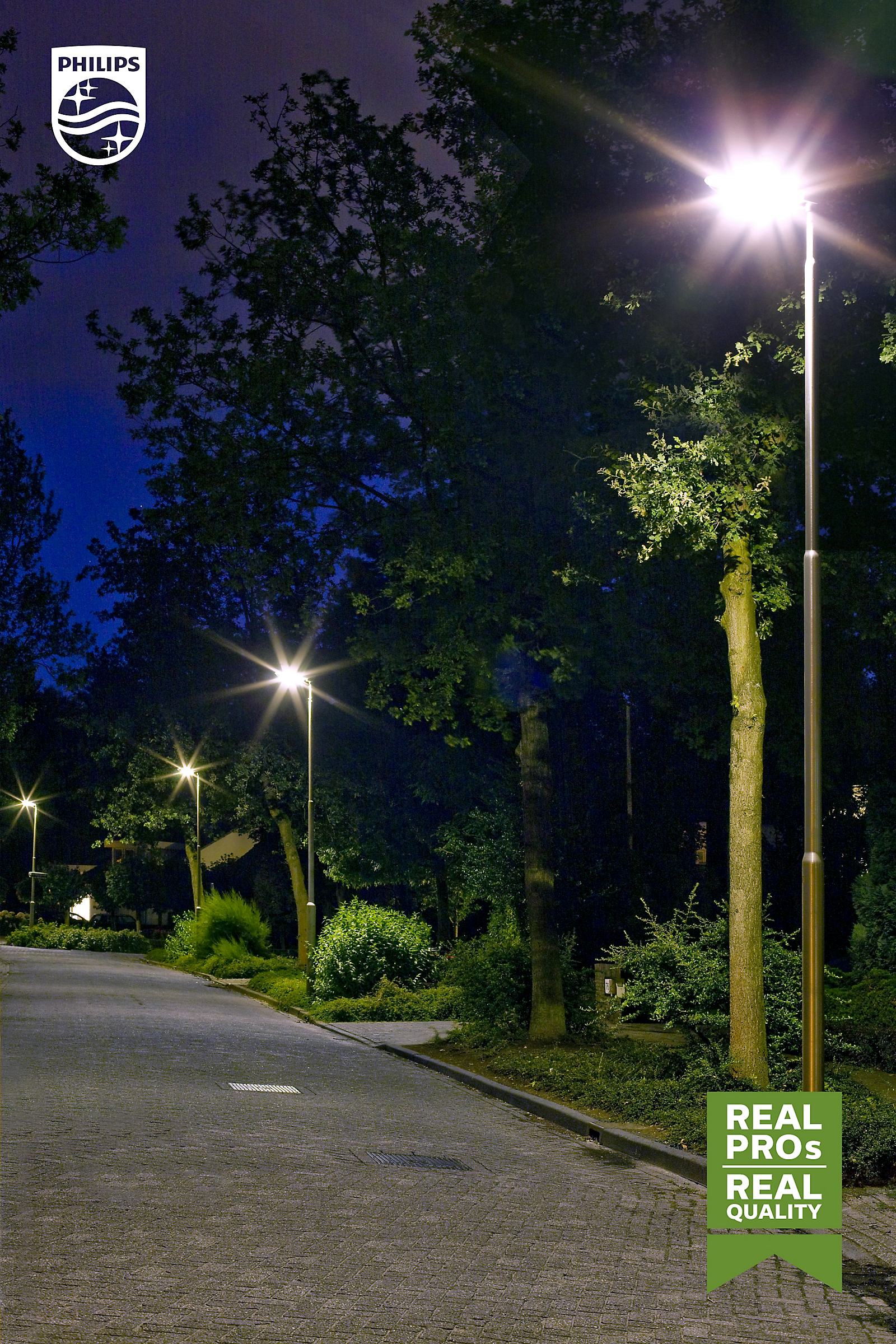 TrueForce Urban LED HPL -  LED-lamp/Multi-LED -  Systemleistung: 28 W -  Energieeffizienzklasse: D -  Ähnlichste Farbtemperatur: 4000 K – Bild 11 von 12