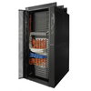 NetShelter SX Netzwerkgehäuse mit schwarzen Seitenteilen, 48 HE, 750 mm breit x 1200 mm tief