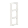 Abdeckrahmen mit Sichtfenster, senkrecht mit Beschriftungsfeld 3-fach alpinweiß