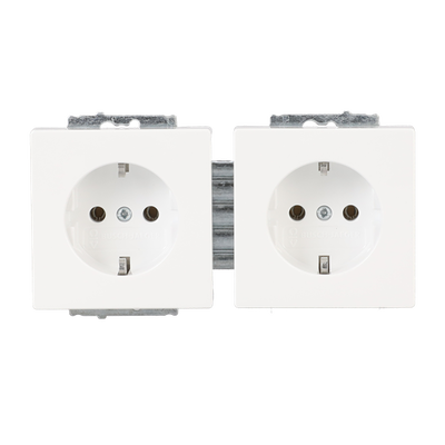 SCHUKO® Doppelsteckdosen-Einsatz studioweiß - Plattform 63 Mit Zentralscheiben