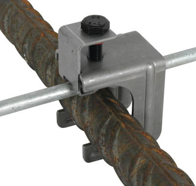 Druckbuegelklemme MAXI St/blank fuer D 20-32mm oder Fl 40x4-5mm