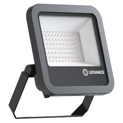 Scheinwerfer mit linsenbasierter Lichtverteilung bis zu 150 lm/W