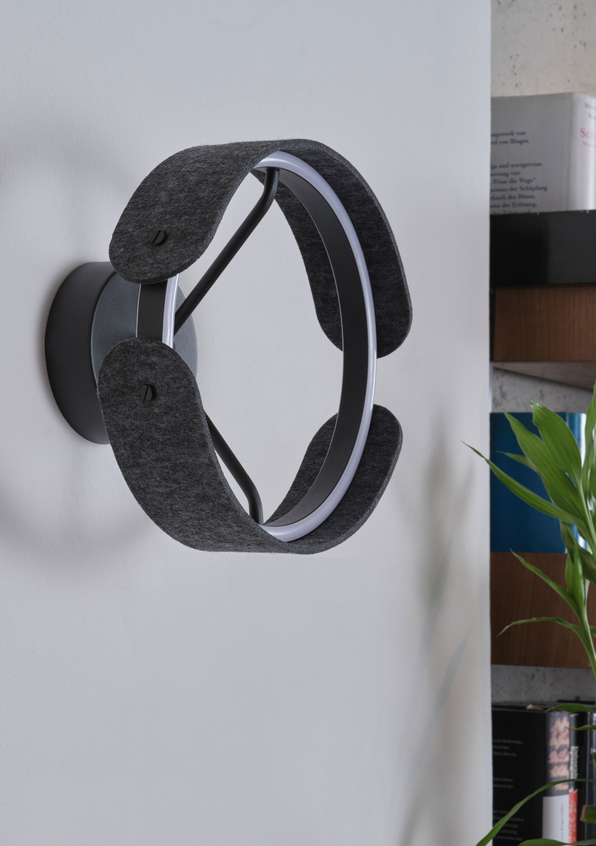 Dekorative Leuchten aus Filz mit integriertem LED – Bild 2 von 3