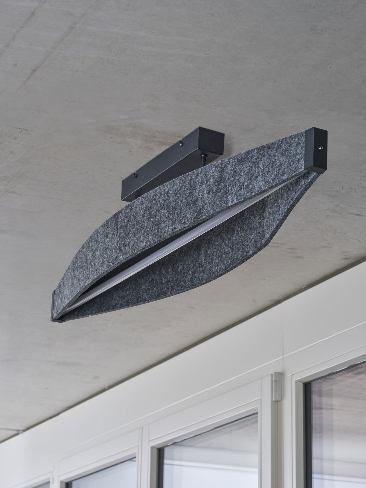 Dekorative Leuchten aus Filz mit integriertem LED – Bild 2 von 3