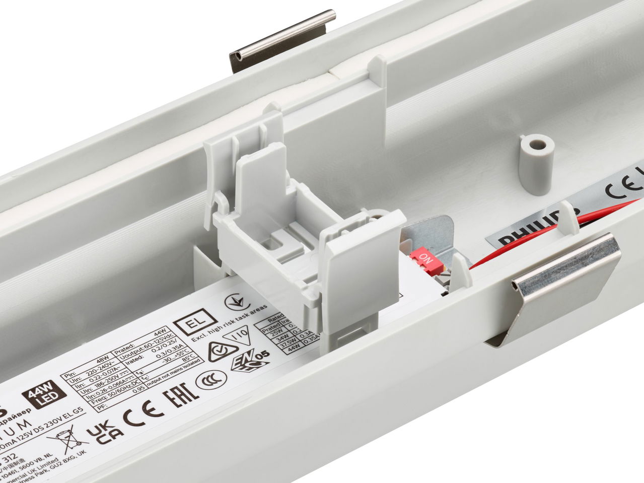 CoreLine waterproof gen3, 21.5 W, L1500 mm, 3400 lm, 4000 K, Symmetrisch, Klar, IP66, IK08, EL-ready – Bild 5 von 19