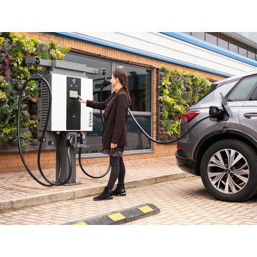 Stele für Pro Wallbox DC 60kW, 2xCCS2, 0,75m Höhe – Bild 2 von 3