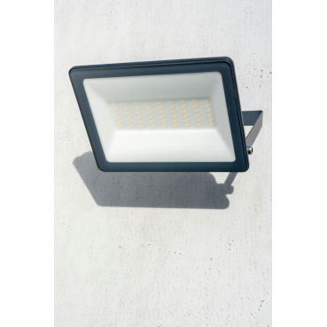 LED Strahler Mureva 20W/2000lm /4000k / IP65 / IK05 / Kabel: 0,5m – Bild 3 von 4