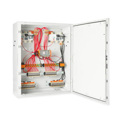 Generatoranschlusskasten, 1000 V, 2 MPP, 10 Eingänge/1 Ausgang pro MPP, mit Sicherungshalter, Überspannungsschutz, Lasttrennschalter, Stromüberwachung