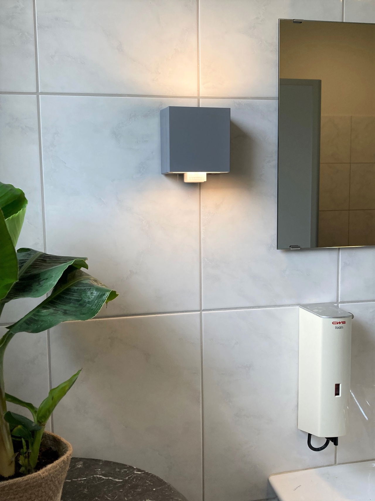 Sensor Wandleuchte PIR Würfel Cube C LED 9.5W 3000K IP65 grau – Bild 4 von 5