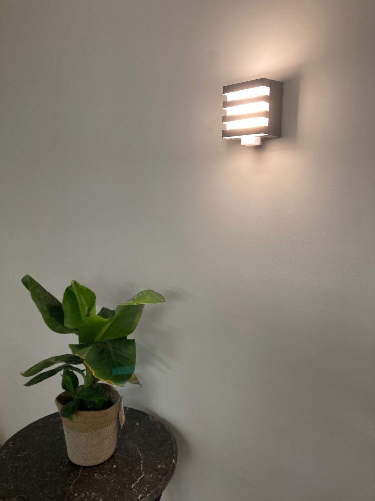 Sensor Wandleuchte PIR Würfel Cube L LED 4.5W 3000K grau – Bild 3 von 4