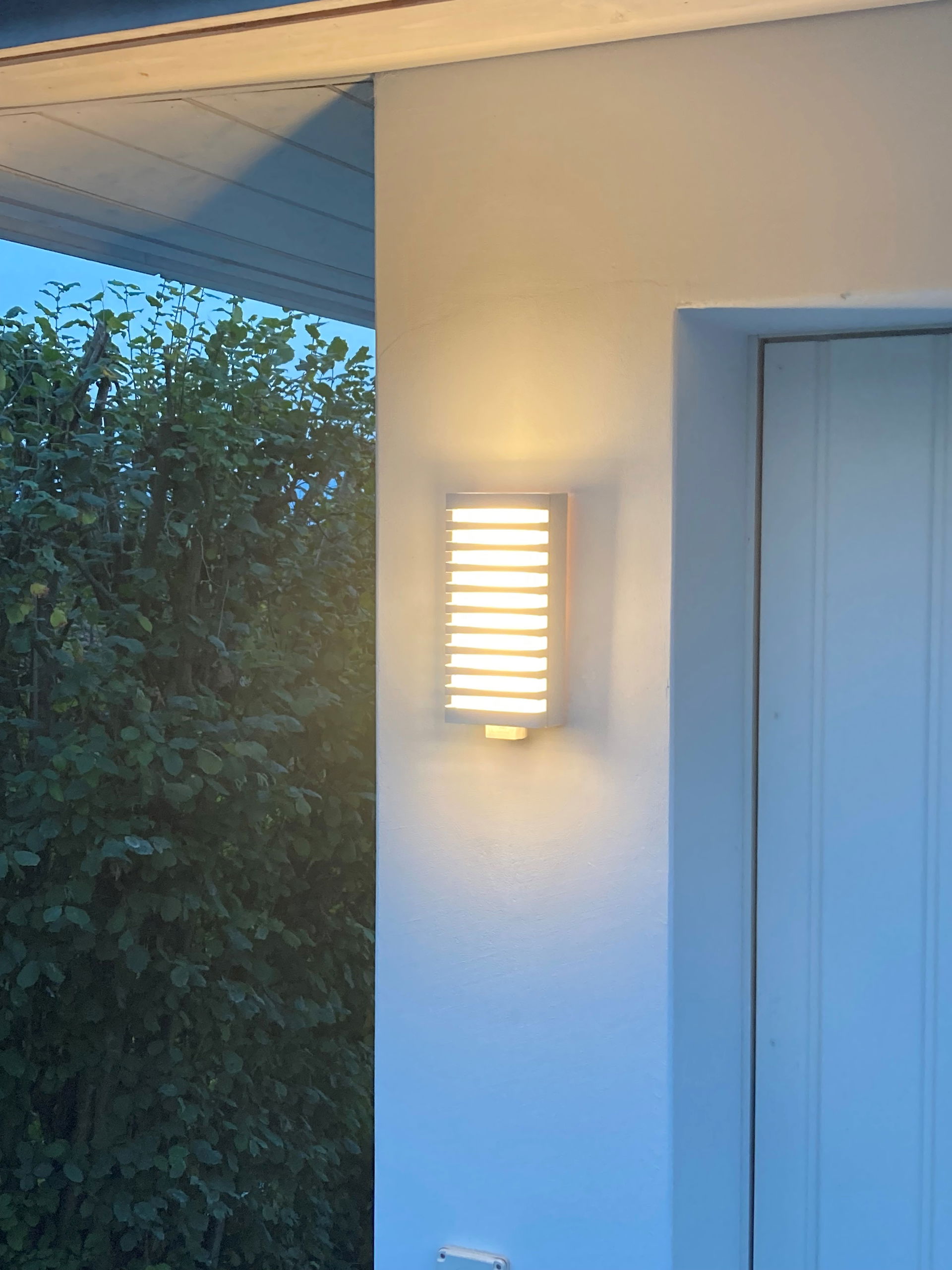 Sensor Wandleuchte PIR LongLED L LED 4.5W 3000K weiss – Bild 3 von 4