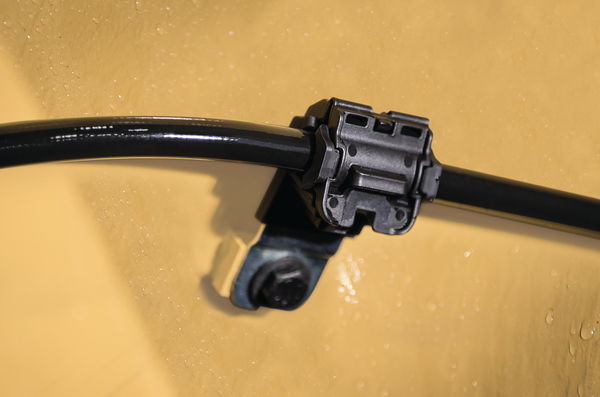 Herramienta profesional pneumática para bridas de ancho de hasta 4,8mm – Imagen 8 de 15
