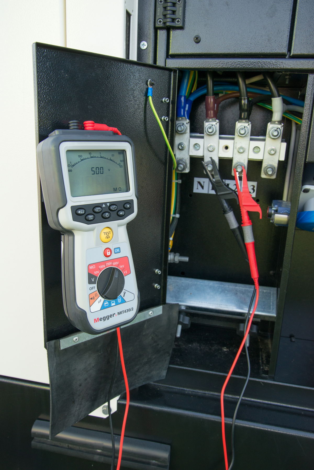 MIT430/2 INSULATION TESTER – Image 2 of 3