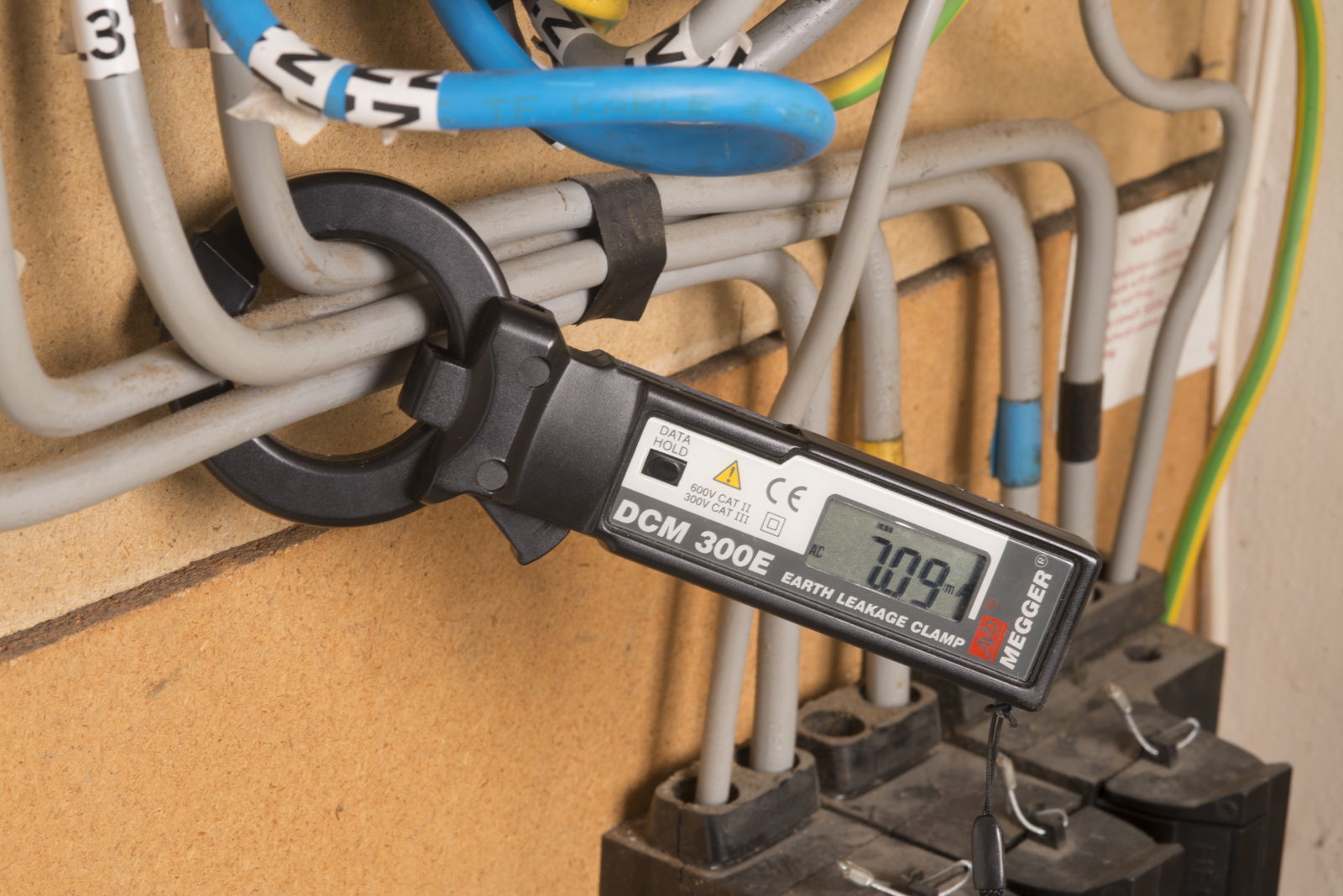 DCM300E EARTH LEAKAGE CLAMP – Image 3 of 4