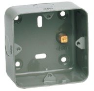 EMC 1/2G GRID SURF MNTG BOX GY