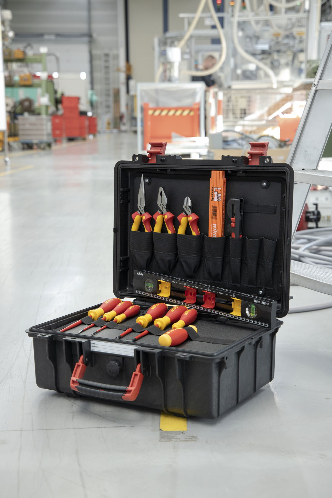 Wiha Valigetta portautensili Basic Set L electric 18 pz. (45530) – Immagine 11 di 14
