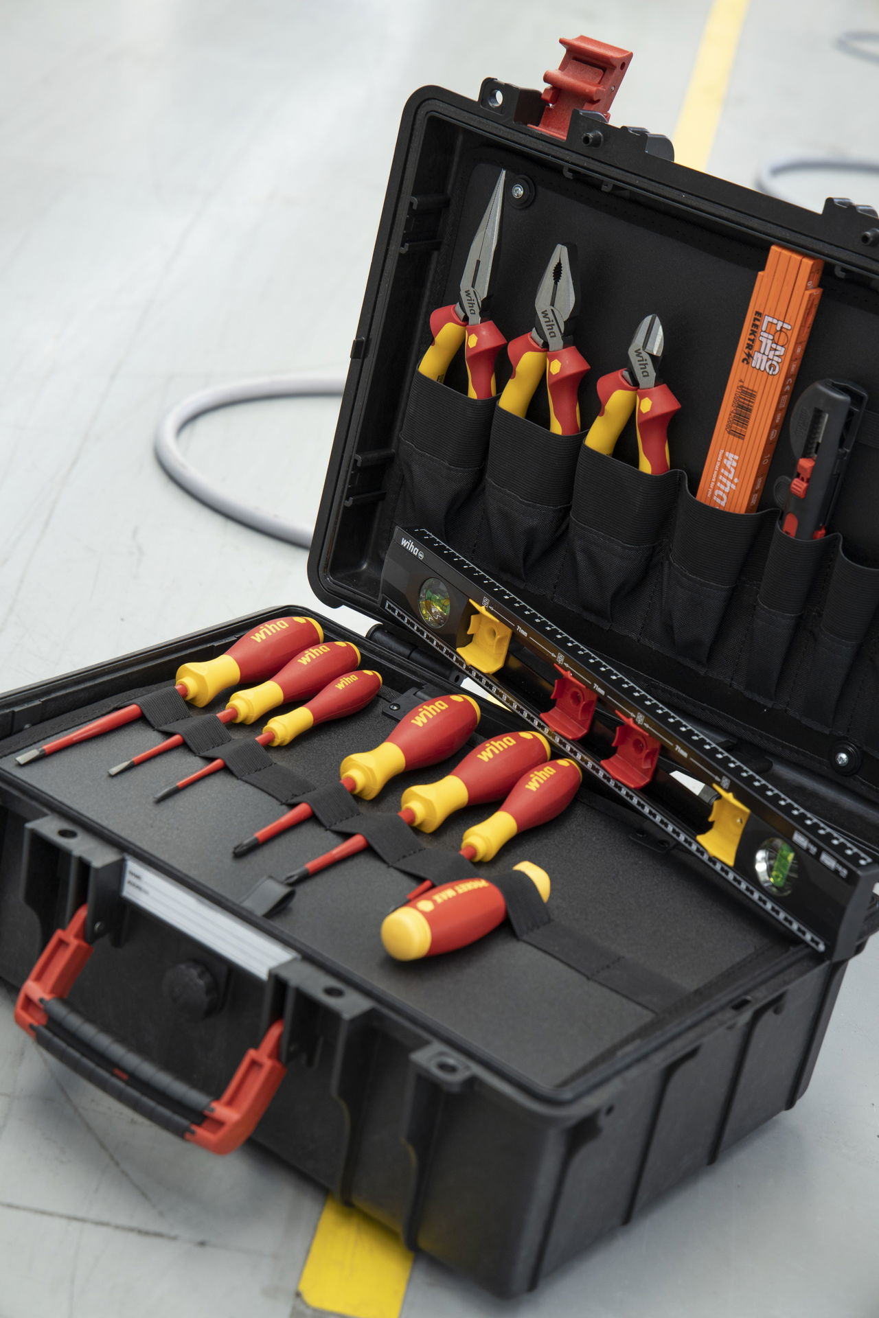 Wiha Valigetta portautensili Basic Set L electric 18 pz. (45530) – Immagine 10 di 14