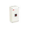 Plastkapslad säkerhetsbrytare 3-polig 37 kW/80A/400V med svart vred och ljusgrå kapsling 1 NO hjälpkontakt IP65