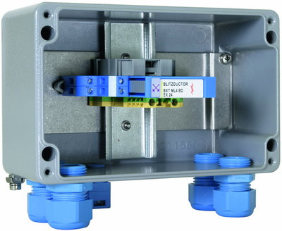 Terminal box for information technology systems