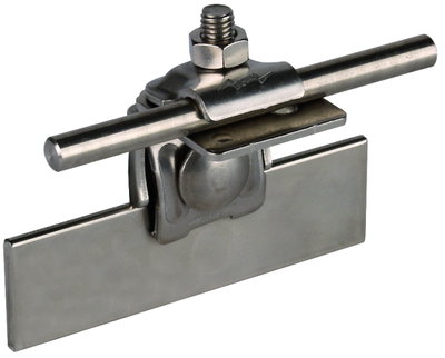 Saddle clamp StSt clamping range 0.7-8mm angled, w. clamping frame for Rd 6-10mm