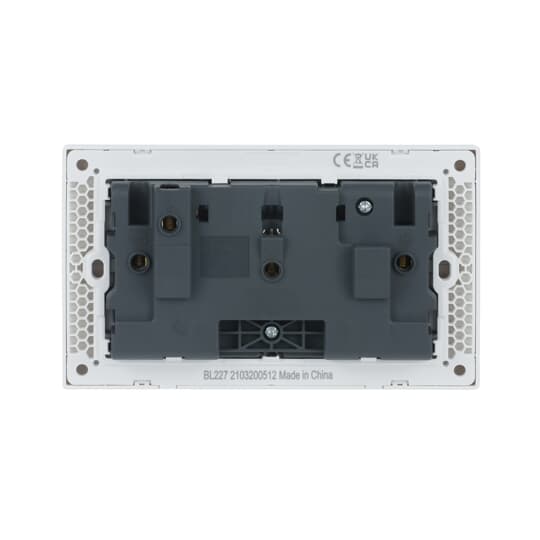 Socket outlets  - Inora – Image 2 of 3