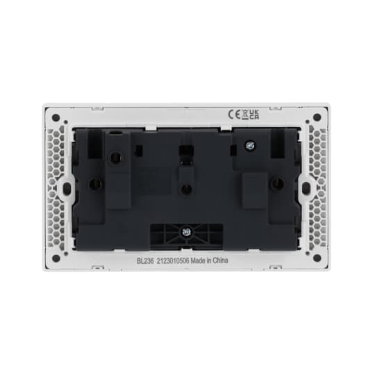 Socket outlets  - Inora – Image 2 of 3