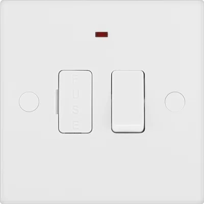 WHITE MOULDED SQUARE EDGE SWITCHED 13A FUSED CONNECTION UNIT, WITH POWER INDICATOR