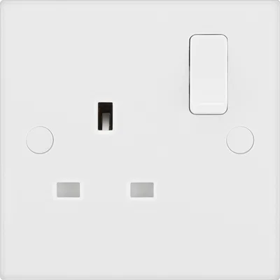 WHITE MOULDED SQUARE EDGE SINGLE SWITCHED 13A POWER SOCKET