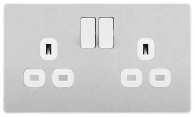 EVOLVE BRUSHED STEEL (WHITE) DOUBLE SWITCHED 13A POWER SOCKET + 2 X USB (3.1A)