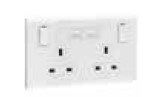 13A 2G SW SKT WITH 2 x USB SOCKET WHITE COVER