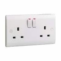 13A 2G DP SWITCHED SOCKET 2 E TERMINALS