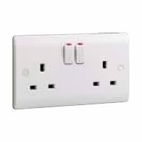13A 2G DP SWITCHED SOCKET 2 E TERMINALS