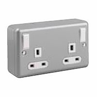 13A 2G DP SWITCHED SOCKET 2 E TERMINALS OUTBOARD ROCKERS - SURFACE METALCLAD