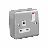 15A 1G SP SWITCHED SOCKET - SURFACE METALCLAD