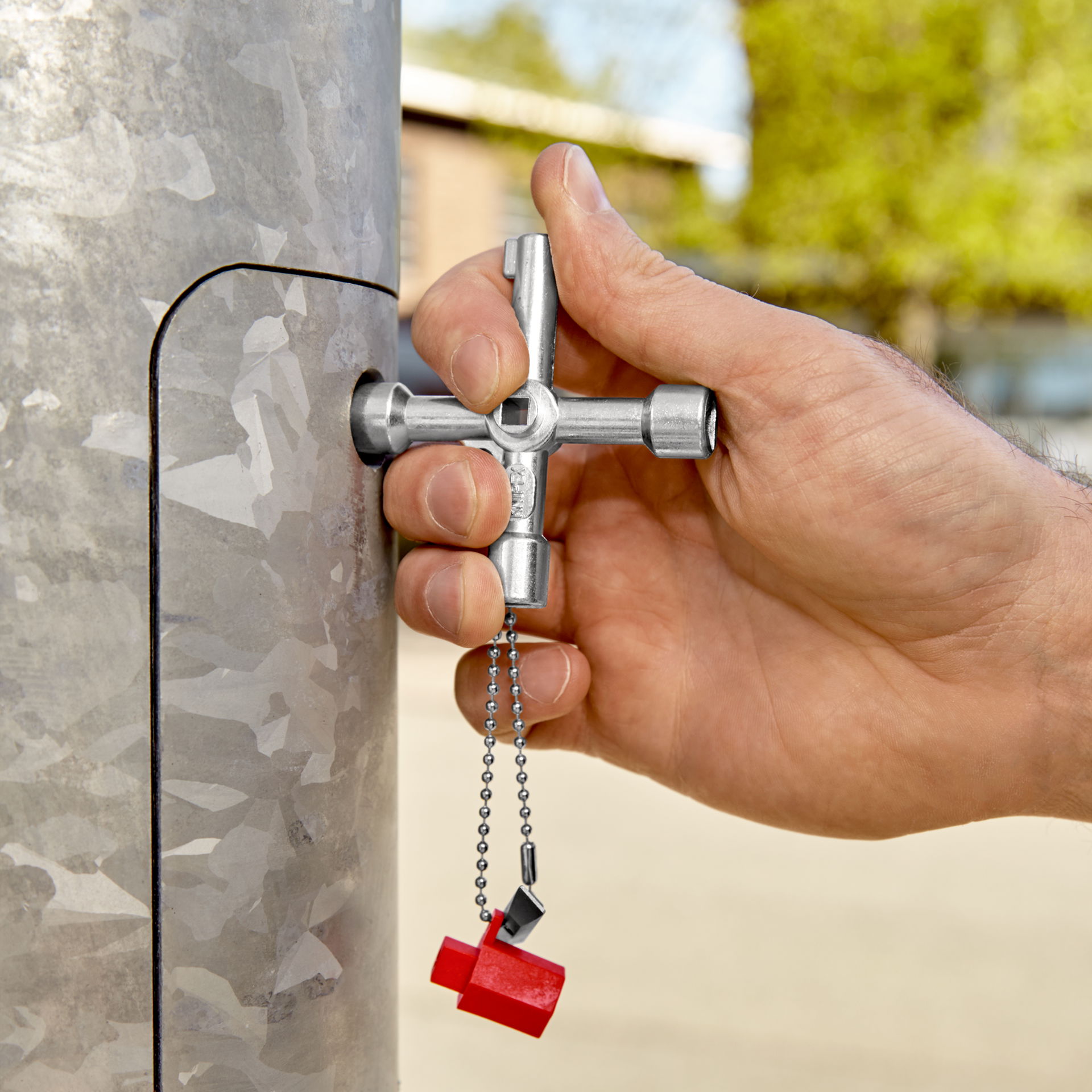 KNIPEX 00 11 03 Control Cabinet Key for all standard cabinets and shut-off systems 76 mm – Image 5 of 5