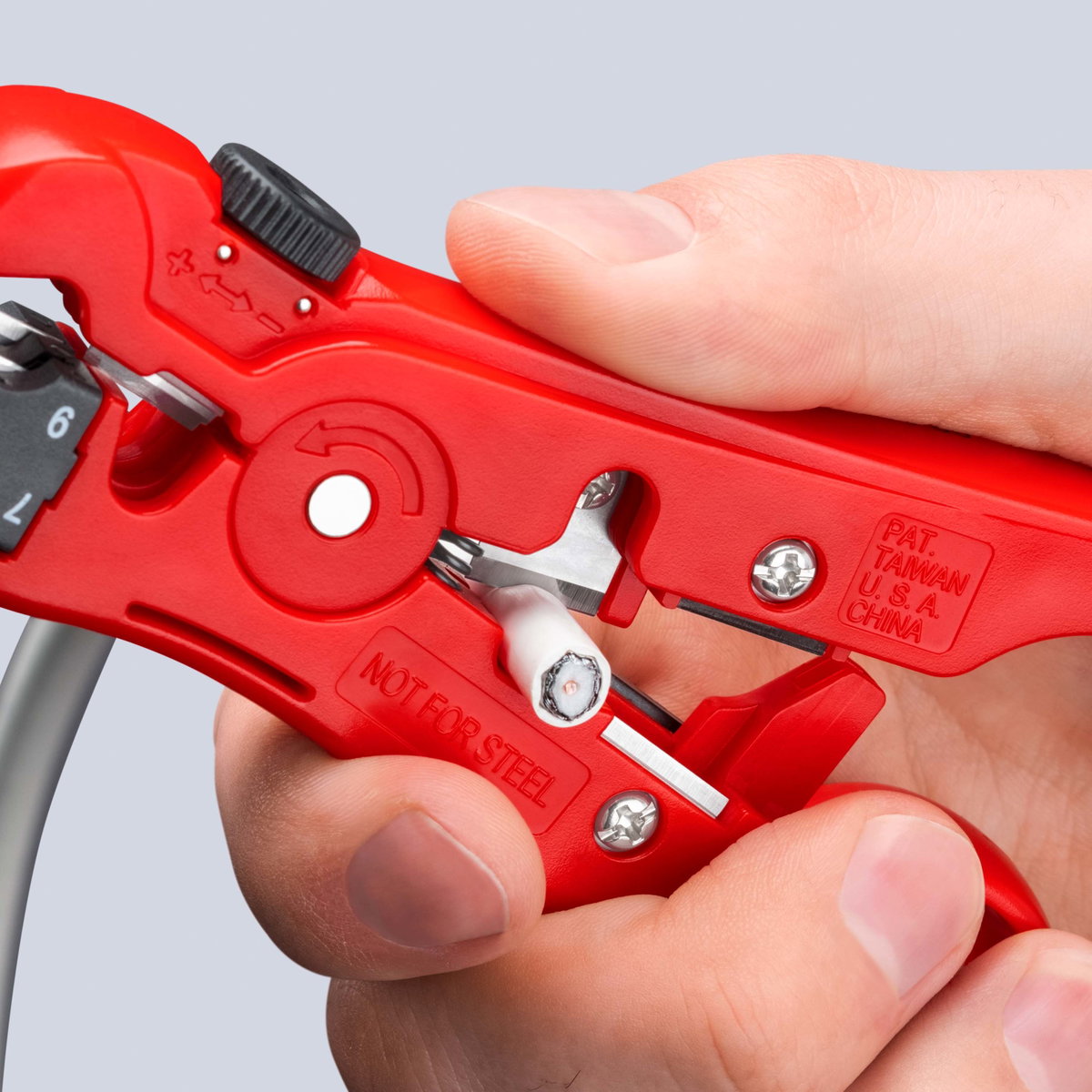KNIPEX 16 60 06 SB Wire Stripping Tool for coax and data cable  125 mm – Image 7 of 7