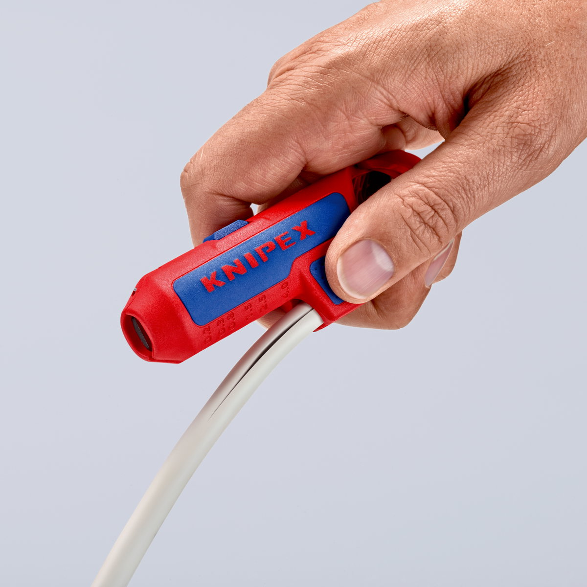 KNIPEX 16 95 01 SB ErgoStrip® Universal Stripping Tool for right-handers 135 mm – Image 4 of 6