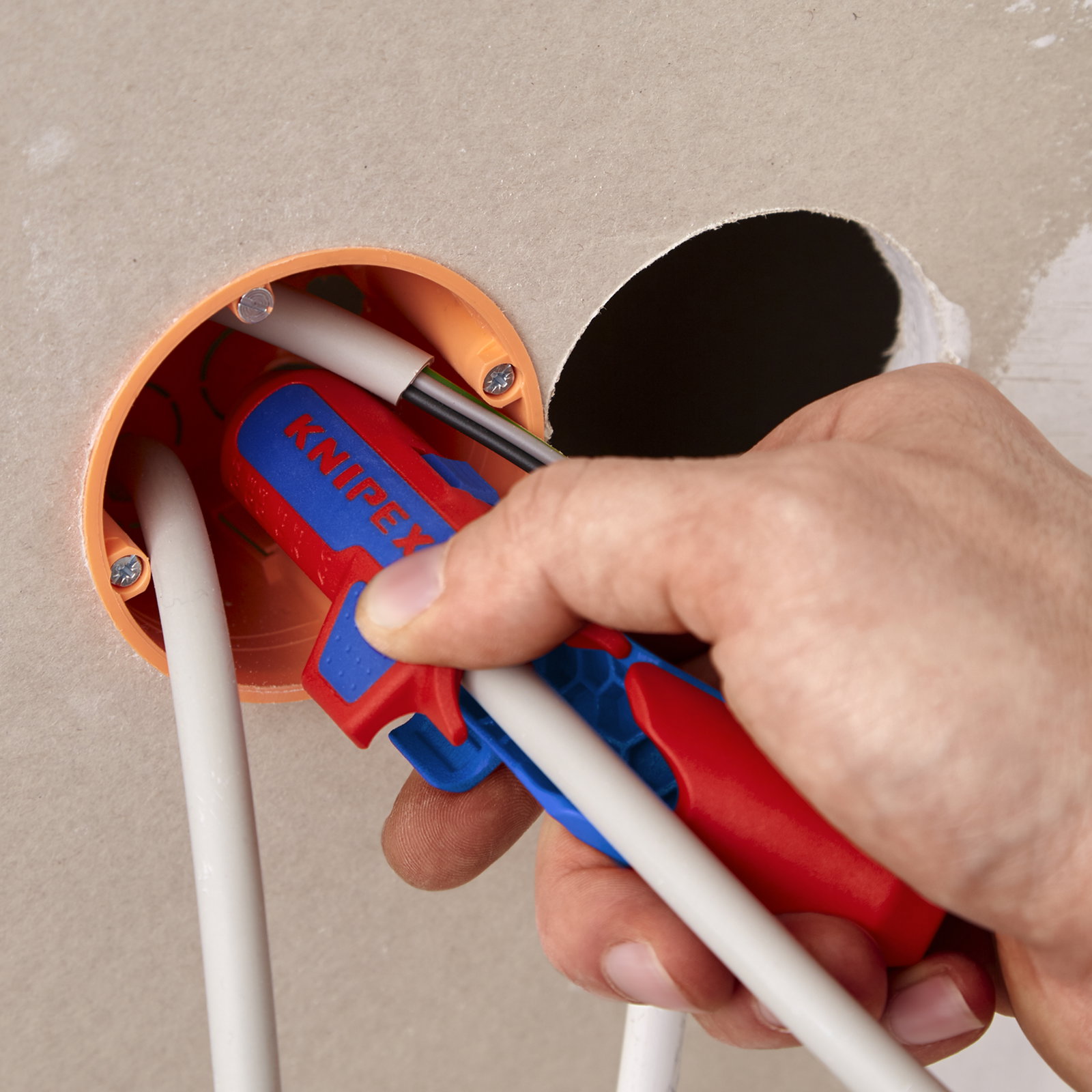 KNIPEX 16 95 03 SB ErgoStrip® PV  135 mm – Image 3 of 7