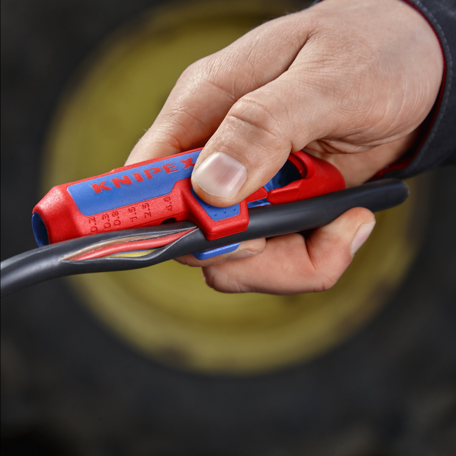 KNIPEX 16 95 03 SB ErgoStrip® PV  135 mm – Image 5 of 7