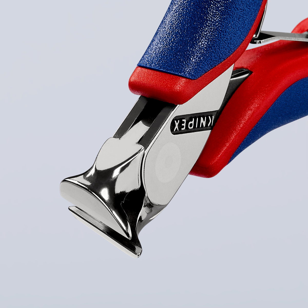 KNIPEX 62 12 120 Electronics Oblique Cutting Nipper with multi-component handles 120 mm – Image 4 of 4
