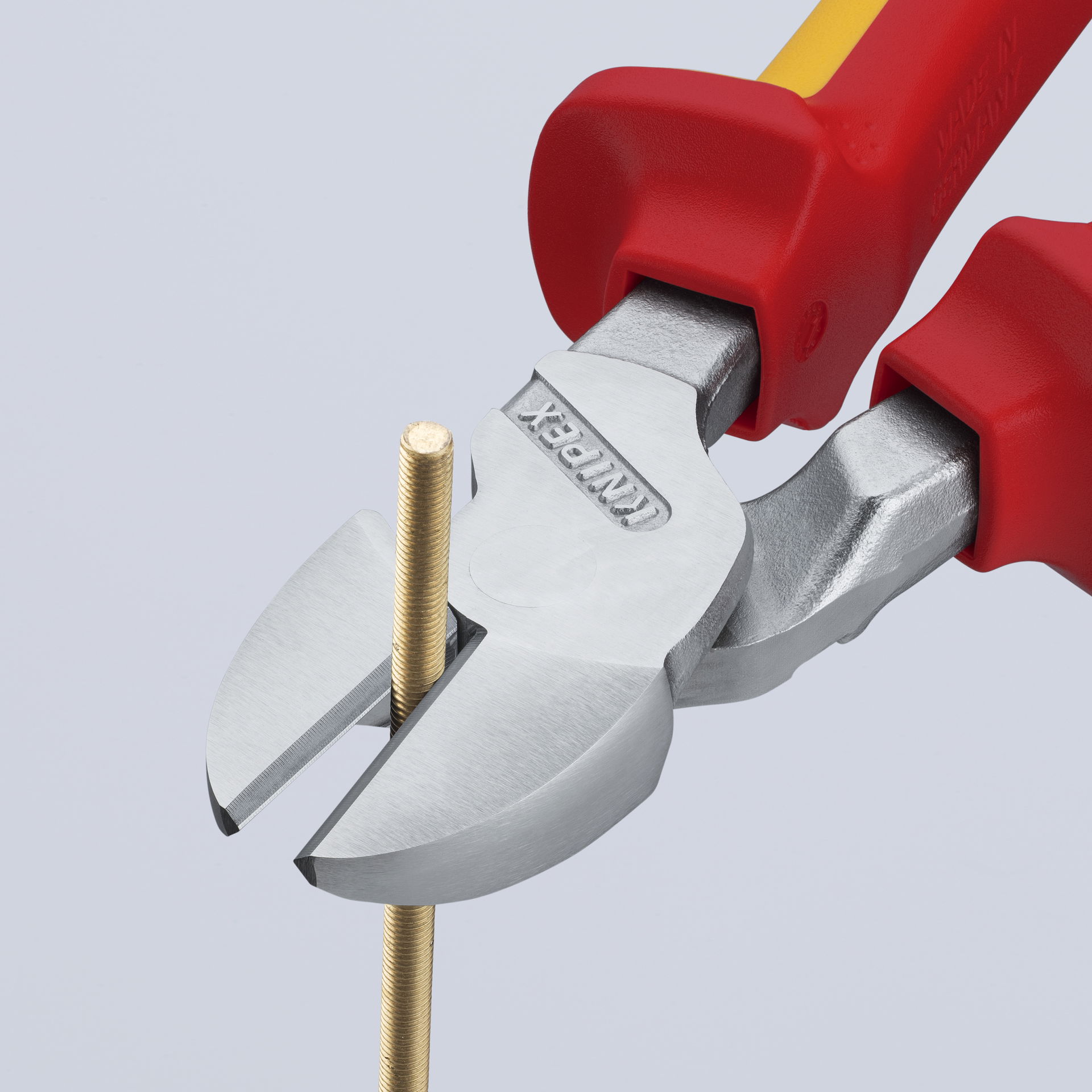 KNIPEX 74 06 200 SB High Leverage Diagonal Cutter insulated with multi-component grips, VDE-tested chrome-plated 200 mm – Image 4 of 6