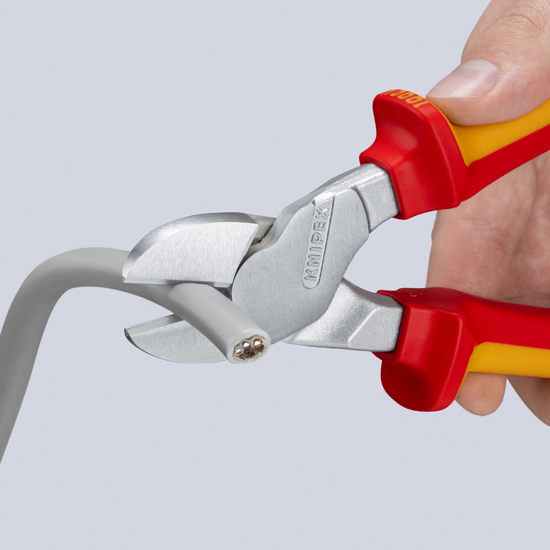KNIPEX 74 06 250 T High Leverage Diagonal Cutter insulated with multi-component grips, VDE-tested with integrated insulated tether attachment point for a tool tether chrome-plated 250 mm – Image 4 of 6