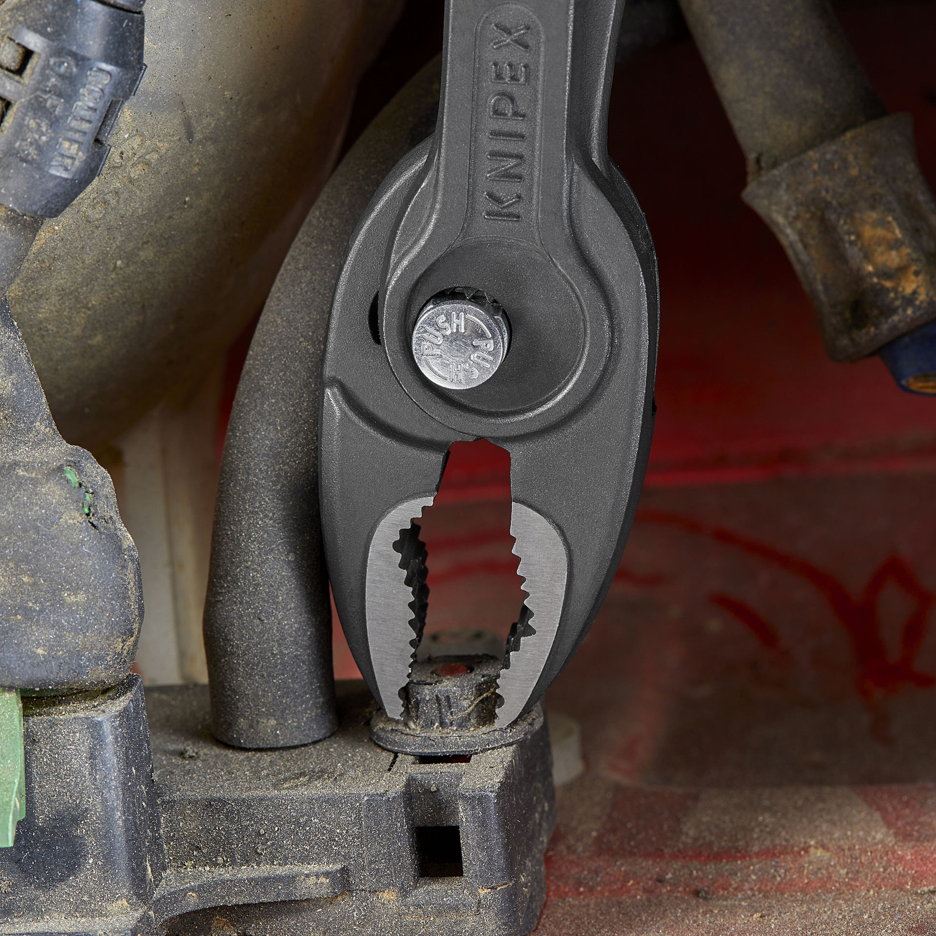KNIPEX 82 01 200 TwinGrip Front and side gripping pliers with non-slip plastic coating grey atramentized 200 mm – Image 3 of 6