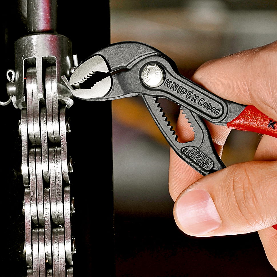 KNIPEX 87 01 125 Cobra® High-Tech Water Pump Pliers with non-slip plastic coating grey atramentized 125 mm – Image 5 of 6