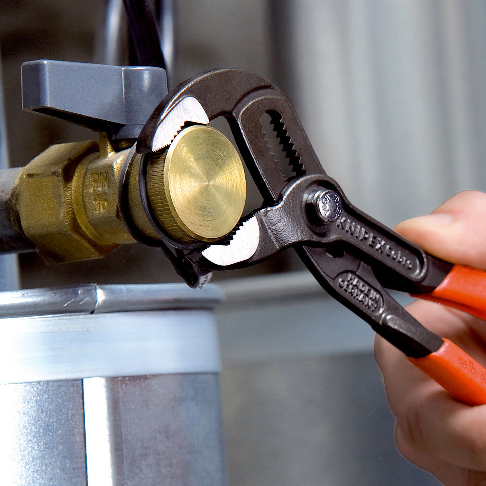 KNIPEX 87 03 125 Cobra® High-Tech Water Pump Pliers with non-slip plastic coating chrome-plated 125 mm – Image 3 of 6