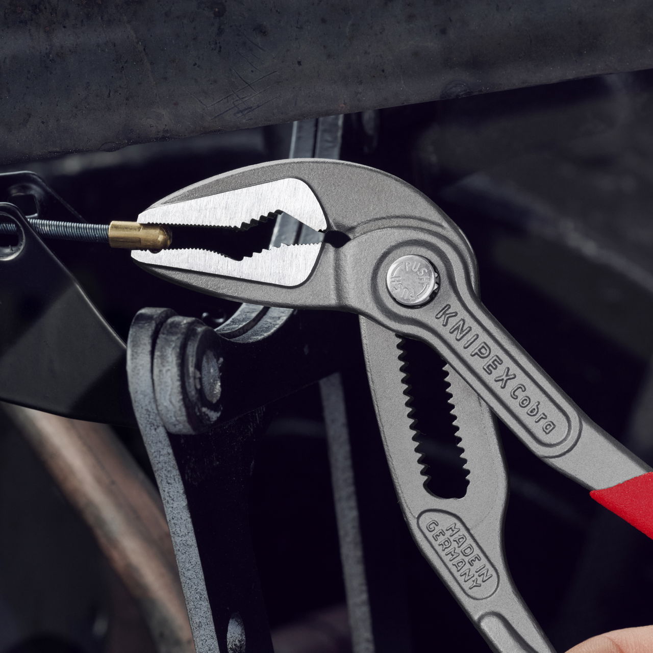 KNIPEX 87 51 180 SB Cobra® ES Water Pump Pliers extra-slim with non-slip plastic coating grey atramentized 180 mm – Image 2 of 5